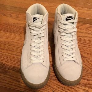 Nike Men’s Blazer Mid-Top Premium Basketball Shoes